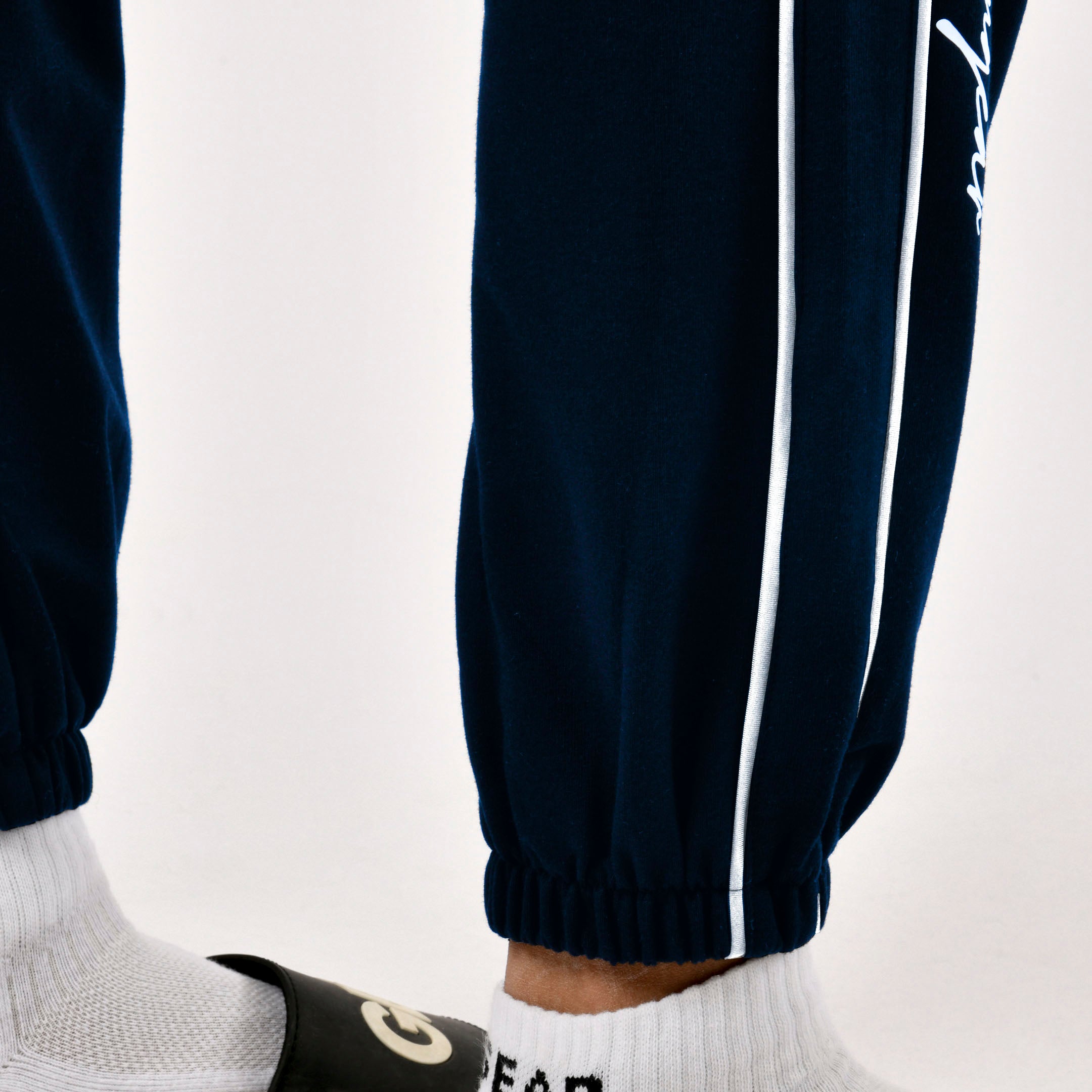 Relaxed Fit Double Piping Joggers