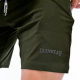 Shorts aus Laser-Mesh