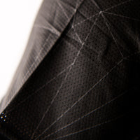 Scollo a V Laser Nero per Donna